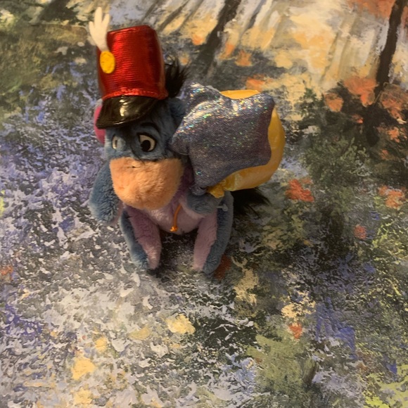 Disney Celebration Eeyore - Picture 7 of 8